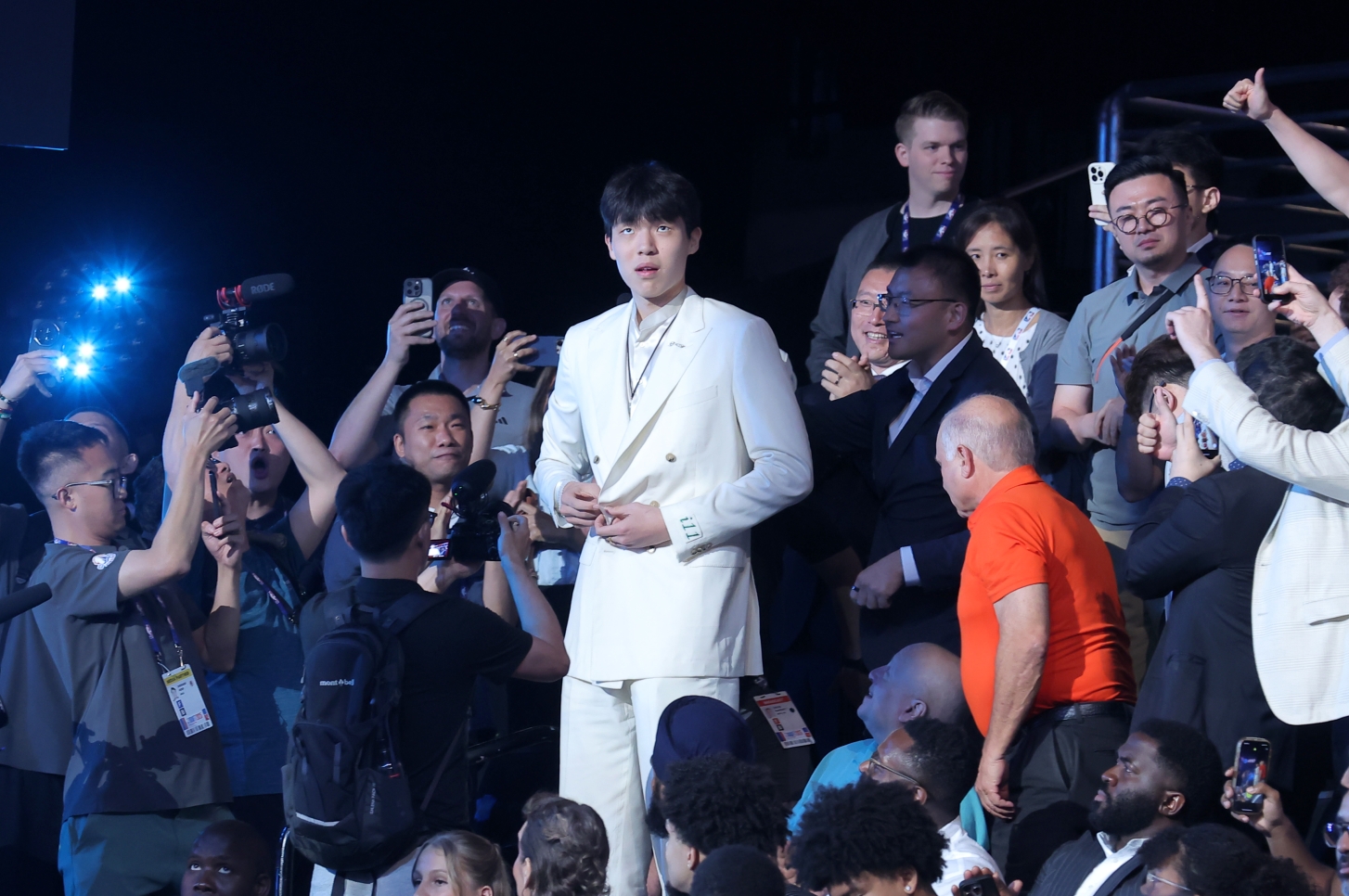 杨瀚森谈团队协作：队友出色发挥弥补个人状态起伏